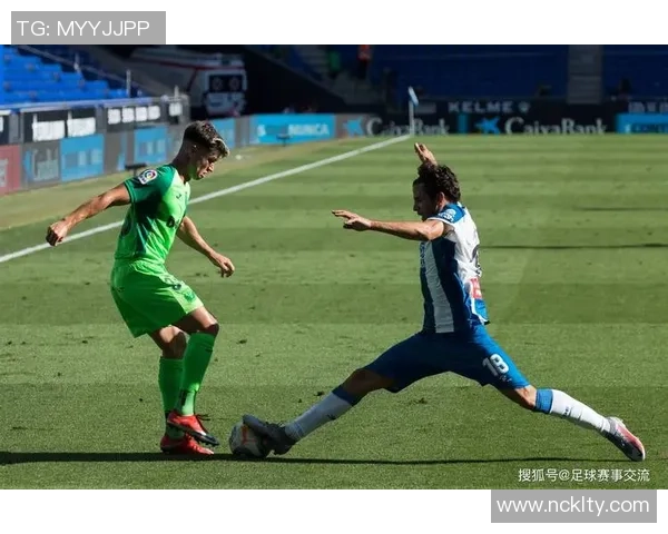 西甲激战切尔西与本菲卡战成平局乌龙球成比赛转折点引发热议