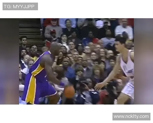 姚明深度解析鲨鱼奥尼尔的篮球风格与职业生涯成就 姚明深度解析鲨鱼奥尼尔的篮球风格与职业生涯成就