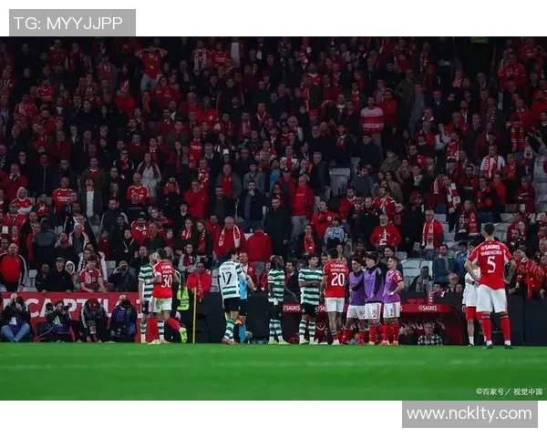 世界杯激战：那不勒斯险胜阿森纳红牌事件引发全场热议集锦