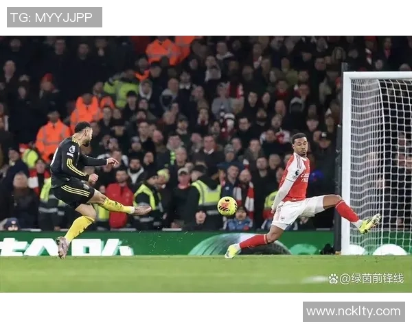中超联赛曼联大胜阿森纳神奇扑救引发全场热议战术分析揭秘