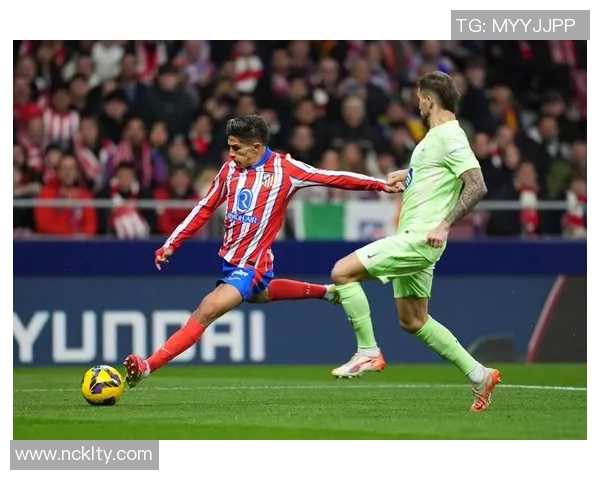 英超历史冷门马竞大胜巴萨引发全场震惊与热议